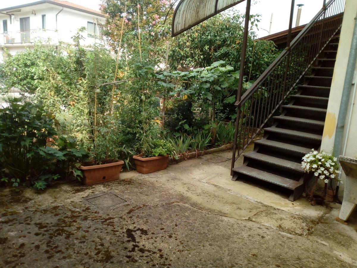 Bed and Breakfast Il Cactus San Giovanni Incarico Exterior foto